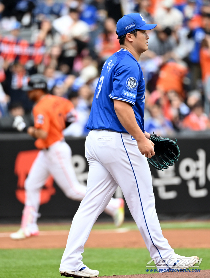  Choi Won-tae allows a preemptive solo shot to Liberato
