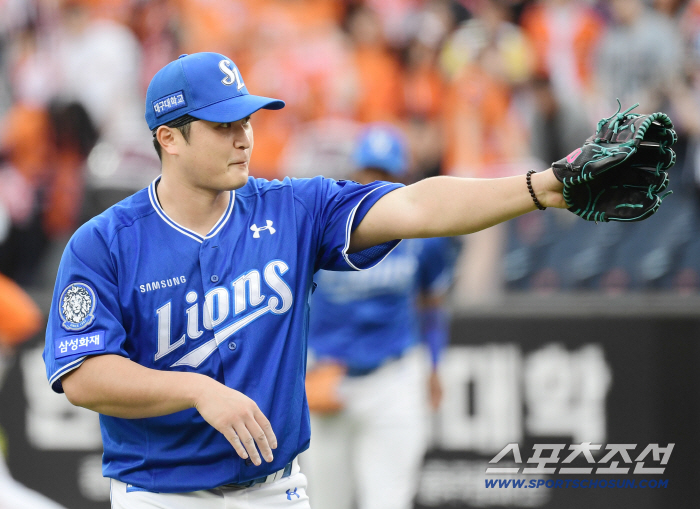  It's thanks to Choi Won-tae and Kang Min-ho who play well.