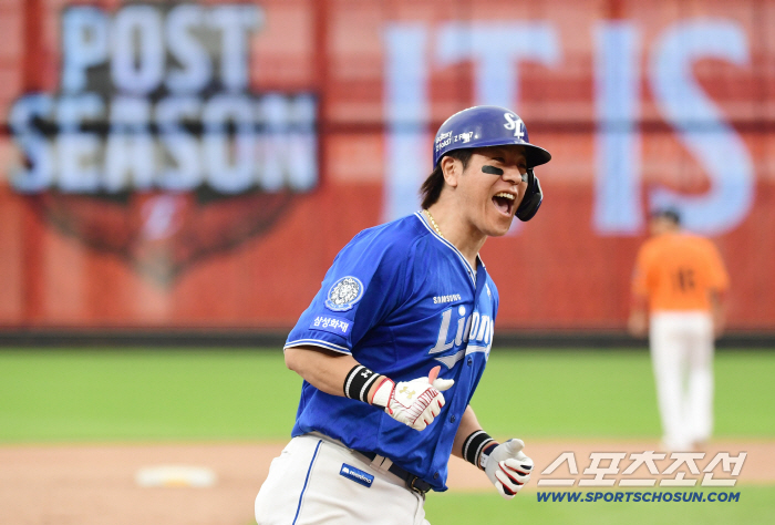  Kang Minho's thrilling two-run home run shot