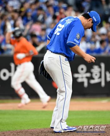  KIM JAE YOON and NO SI HWAN