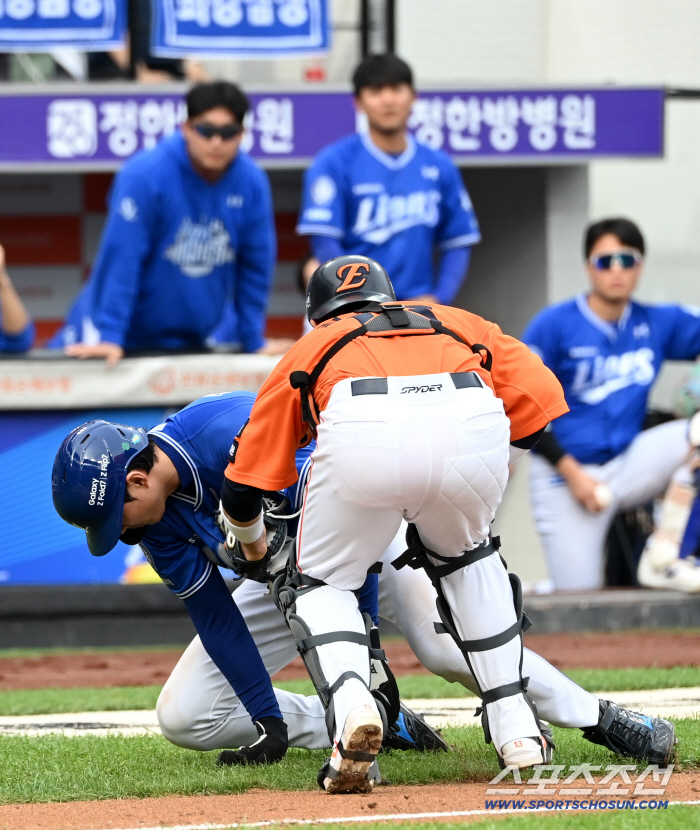  Koo Ja-wook fell down and died like this