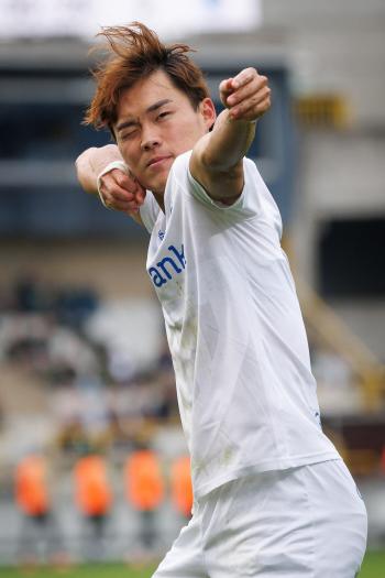 Are you watching Stuttgart, Oh Hyun-kyu scored the highest score of the season → again with one-man show with one goal and one assist against Bruges...Evolve into a beautiful woman