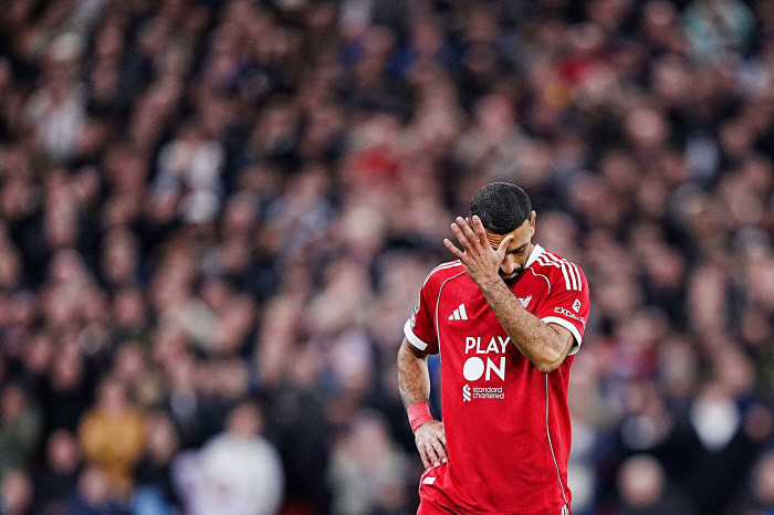 I can't do it anymore. Shocking fall of Salah by falling back, cold evaluation from Liverpool Legends no longer available for selection!