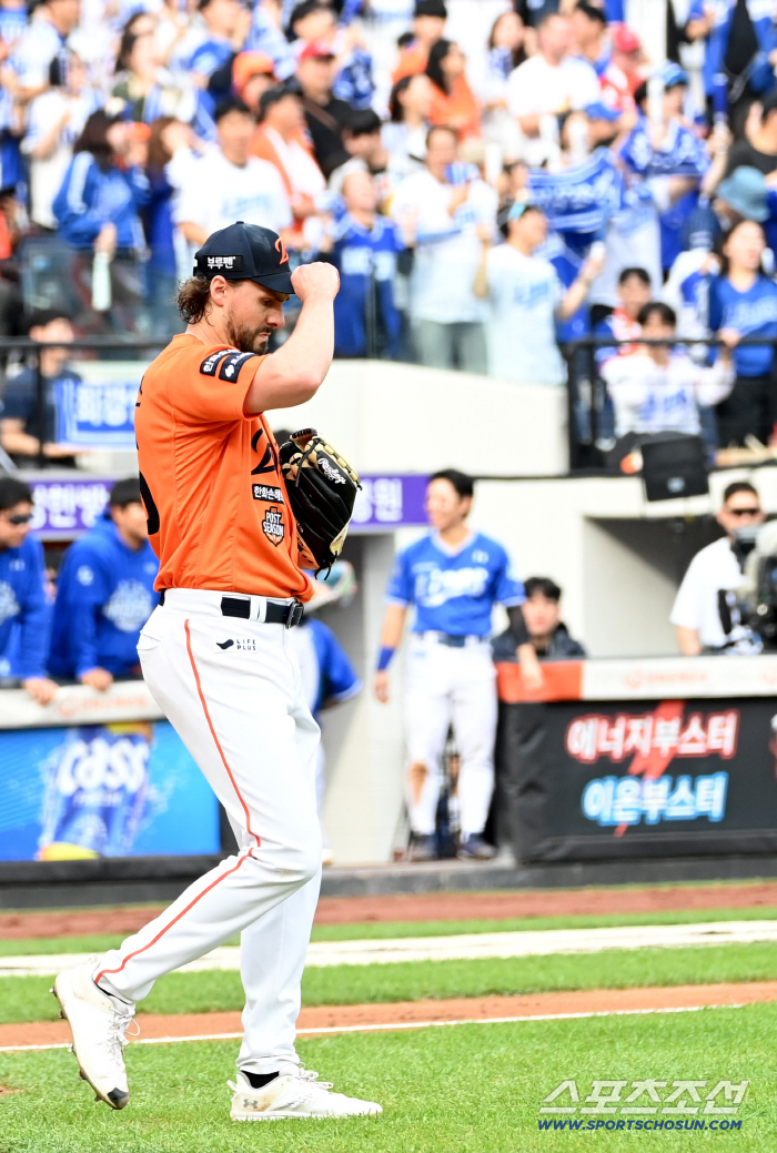 In life, this day is not the name of the most home runs, but Boeun of the current autumn selection, who responds by lowering the knee, is this the right backup? 