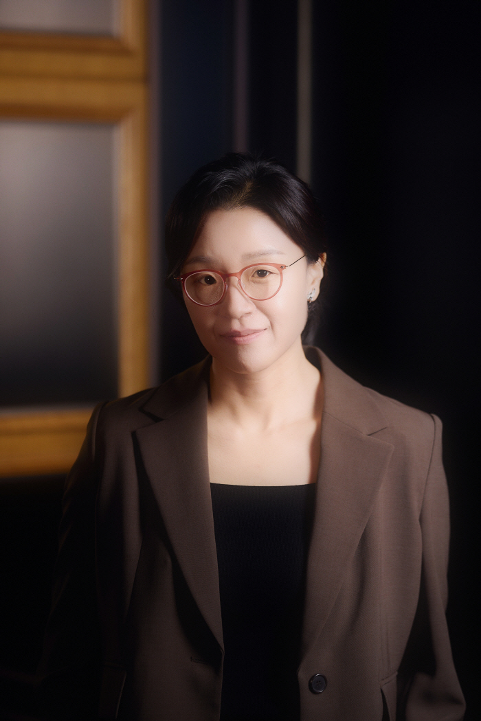  World owner Yoon Ga-eun, director Yeon Sang-ho, director Park Jung-min's 'Sharout'...I can't believe it. I'm so touched