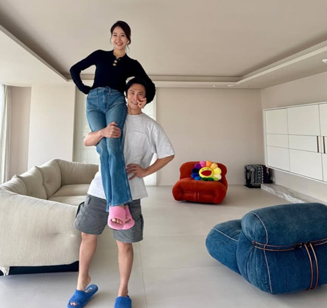 Kim Jae-woo overcame his sadness and settled into a new home ♥ It's unfamiliar but happy because my wife changed everything