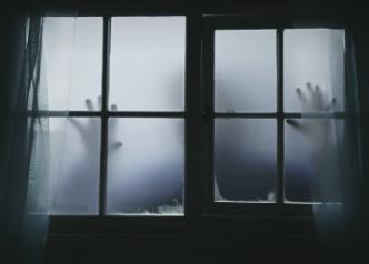 Why did you show me a horror movie?Daughter's mental illness is a lawsuit against the school