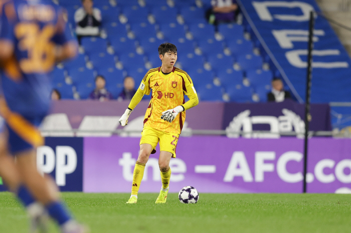 This is Ulsan, Kim Min-hyuk's first congratulatory shot → 2nd team, the best Hiroshima 10 attack → leading...Lee Chung-yong's replacement has changed 180 degrees