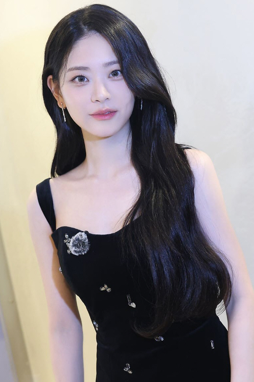  Kim Hye-yoon, October's female actor category 'Dokju'... Can Jung Soo Bin come from behind?
