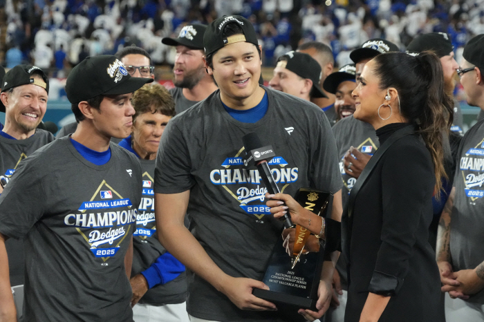 Gamblers bet on winning LAD in unison, and will Ohtani endure booing at Toronto's Natural Enemy Rogers Center