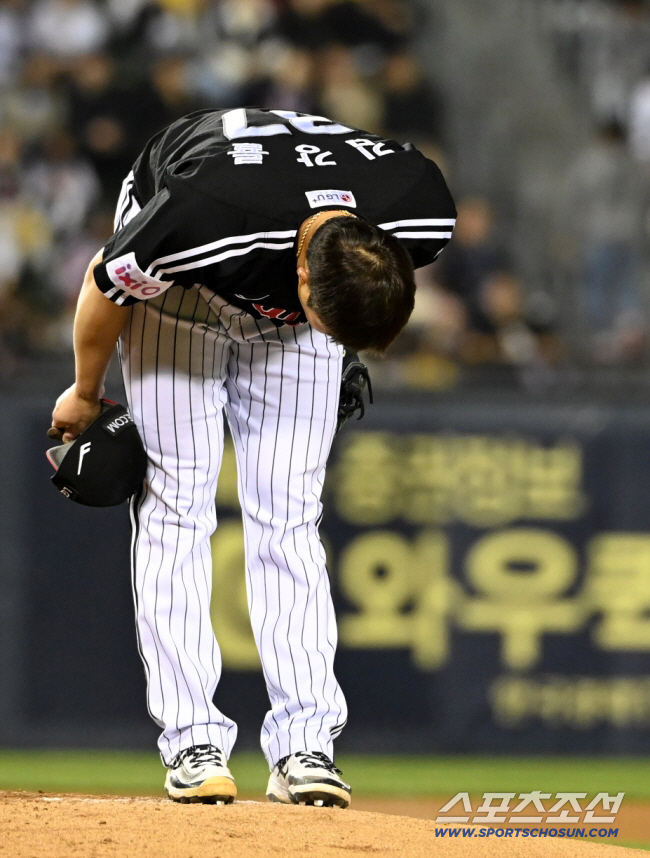 He disappeared from Jamsil, the 1.4 billion FA who joined the Icheon training. He failed to enter the Korean Series in the end. I'm in a bad mood