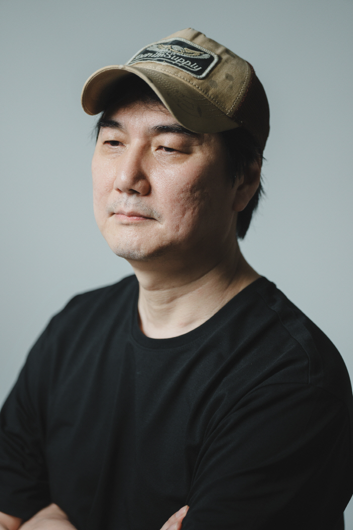  Director Takryu Chu Changmin, Ro Woon, ignore it at first..It changes after the shoot