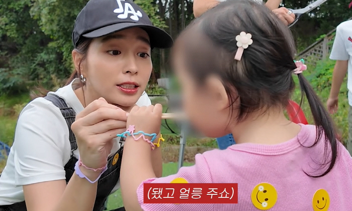 Lee Byung-hun ♥ Lee Min-jung's 2-year-old daughter explodes her cuteness for the first time on YouTube. 