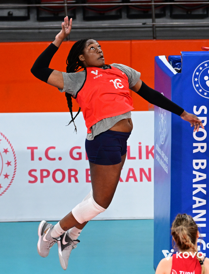 Pepper Savings at the bottom for the fourth consecutive year, a flash from the opening game! → I can't play foreign players for a while