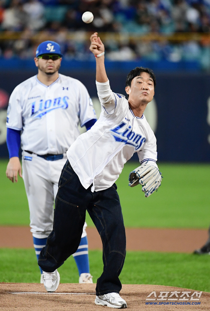  Cho Woo-jin, son of Daegu, first pitch for blue blood