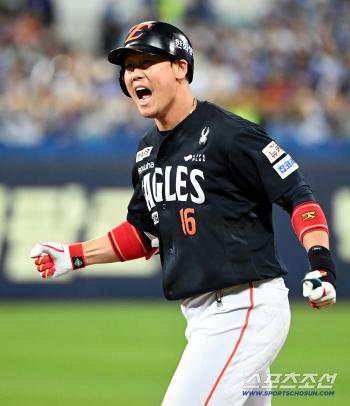  Ha Joo-seok succeeded in a surprise bunt!