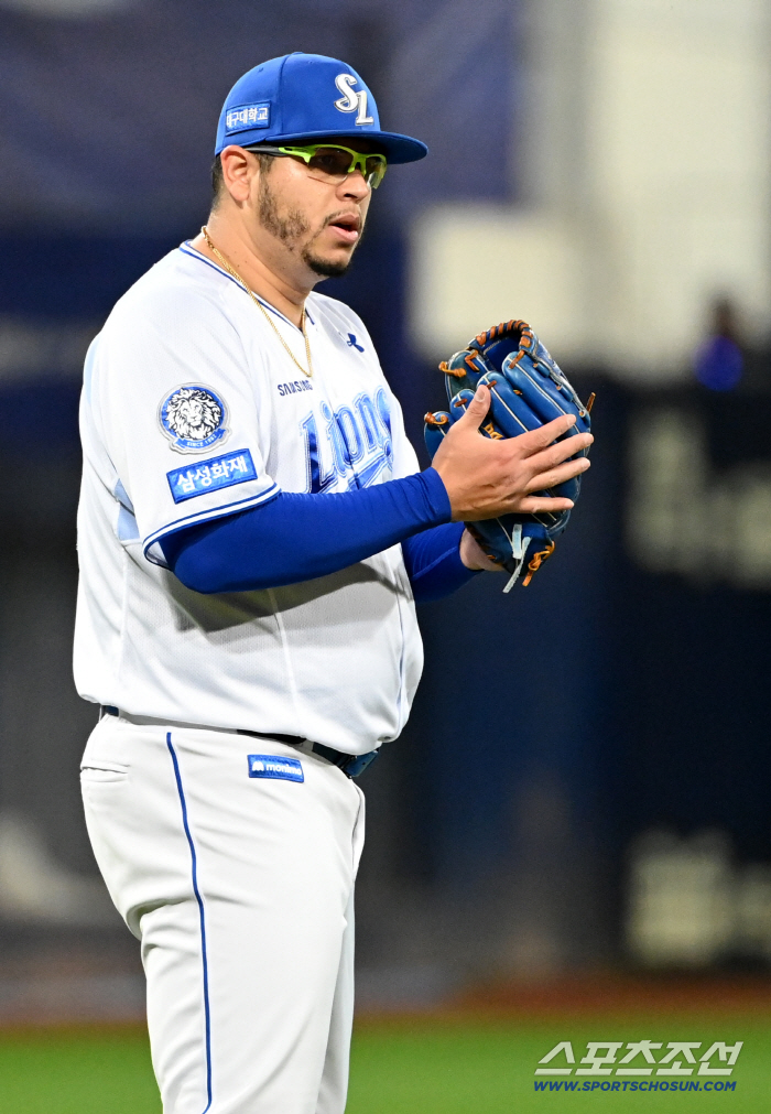  Hurado, applaud for Diaz's good defense