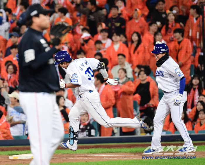  Kim Young-woong's three-run home run against Ryu Hyun-jin