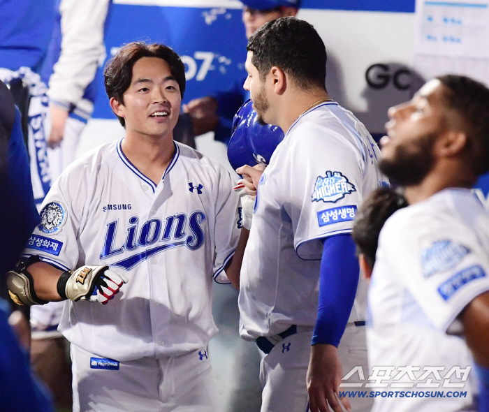  A solo home run shot that helps Kim Tae-hoon even after selection