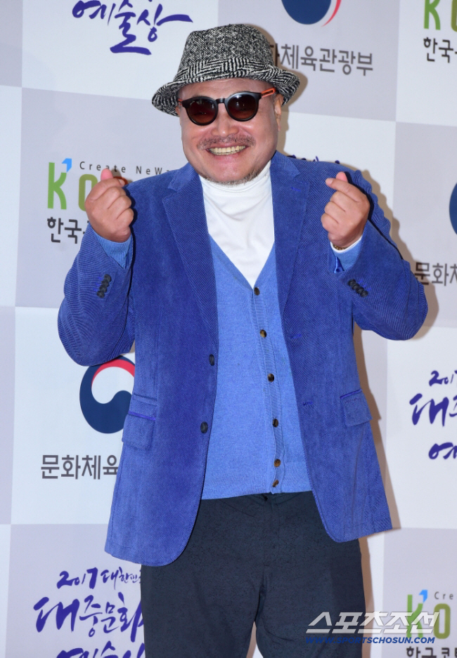 Politics is not my way...Will Kim Heung-guk's return declaration be loved by Horang Butterfly, which has erased political colors 