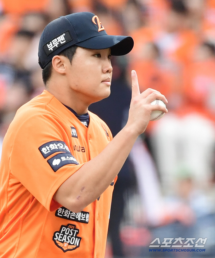 Director Kim Kyung-moon's faith, Jung Woo-ju, is young but bold. I trust him and use him. 