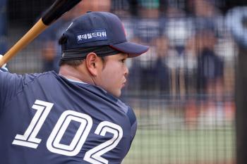 Do you want me to quench your thirst for the team home run? New 20-year-old cannon heats up Busan's fall 