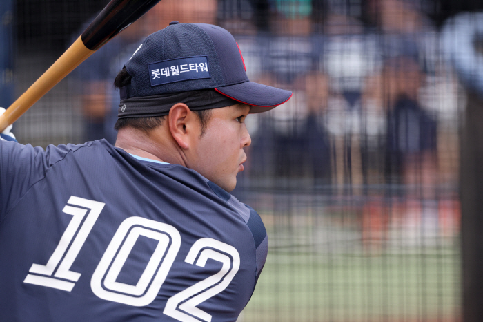 Do you want me to quench your thirst for the team home run? New 20-year-old cannon heats up Busan's fall 