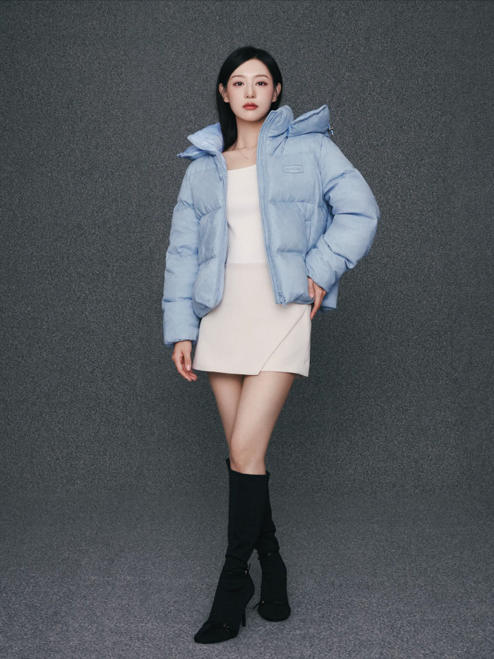 Isn't it an AI-made picture?Kim Ji-won's beauty makes you exclaim