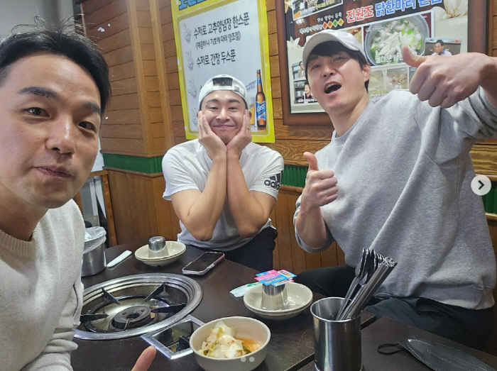 Jang Young-ran ♥ In the middle of the year, he sold the hospital and took care of the house..Shim Hyung-tak → A meeting of men who met Shin Young-soo and his wife well