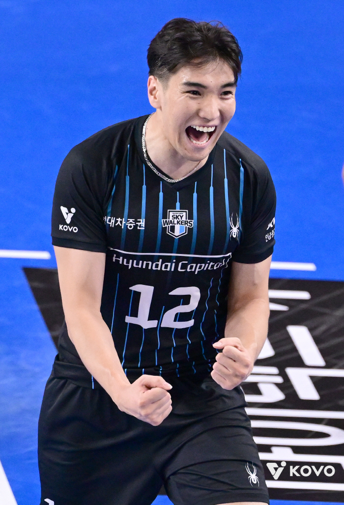 Leo+Heo Subong isn't everything! 151 min Blood Fight Defending Champ's Pride, Freshman Kept...Hyundai Capital Holds KB for First Win Of The Season 