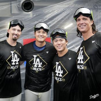  There is no reason to change the order of Snell→Yamamoto→Glassnow→Otani, and the Dodgers' WS rotation has been confirmed. What about Toronto?