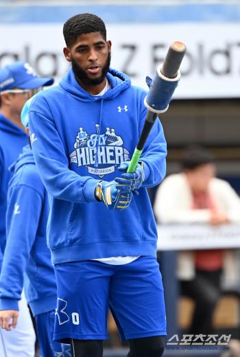  Diaz, bat, burst today