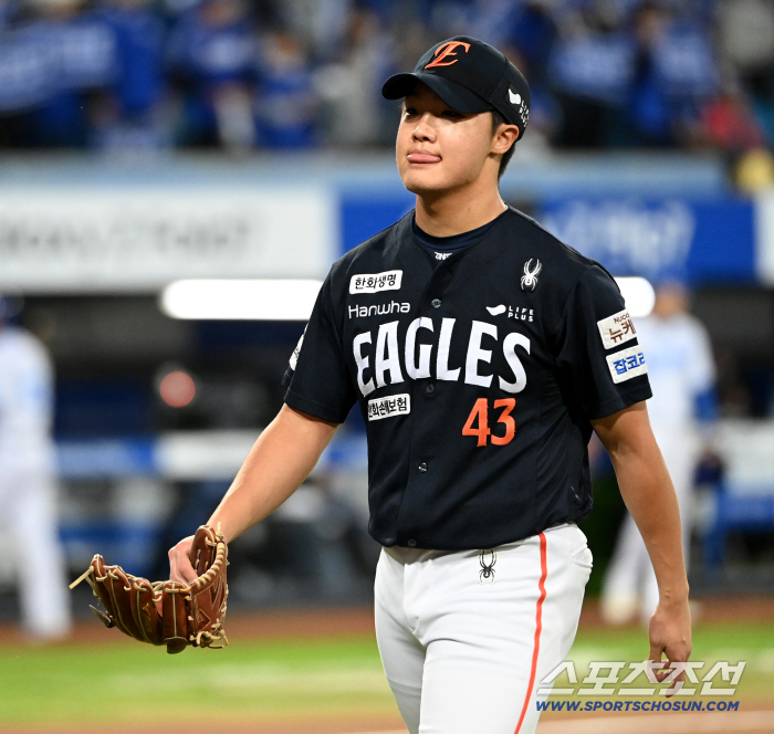  Jung Woo-joo finished the first inning without losing a point