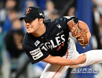  Jung Woo-ju, this clenched and powerful pitch