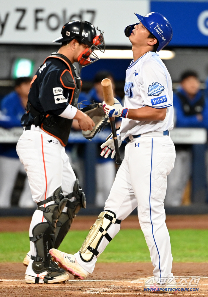  Kim Taehoon, I'm sad to hear that you struck out