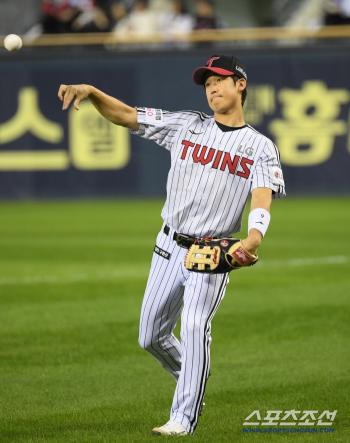  Koo Bon-hyuk starts in left field compared to the Korean Series