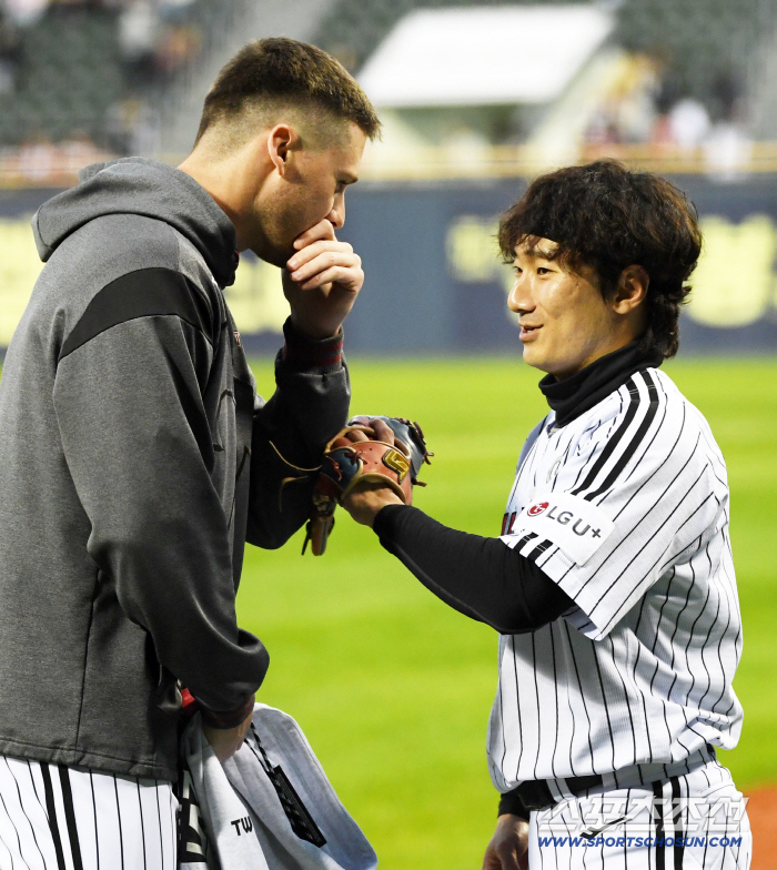  Tolhurst Shin Minjae is so playful