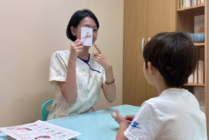 What is the treatment of my child who talks later than his age?