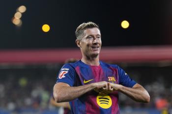 Wow, this combination is shocking? Manchester United X Lewandowski, a fantastic combination that fell apart 13 years ago. A surprise appearance next summer. Man U can't resist