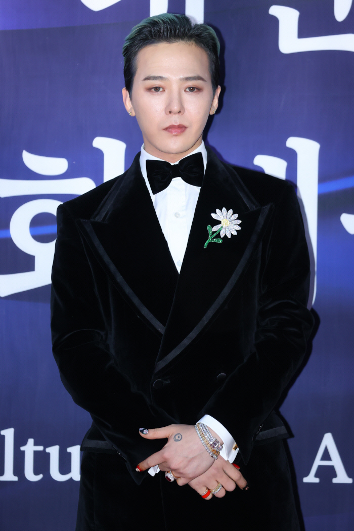 G-Dragon Becomes Youngest Recipient of Jade Crown of Cultural Merit at 2025 Korea Popular Culture and Arts Awards