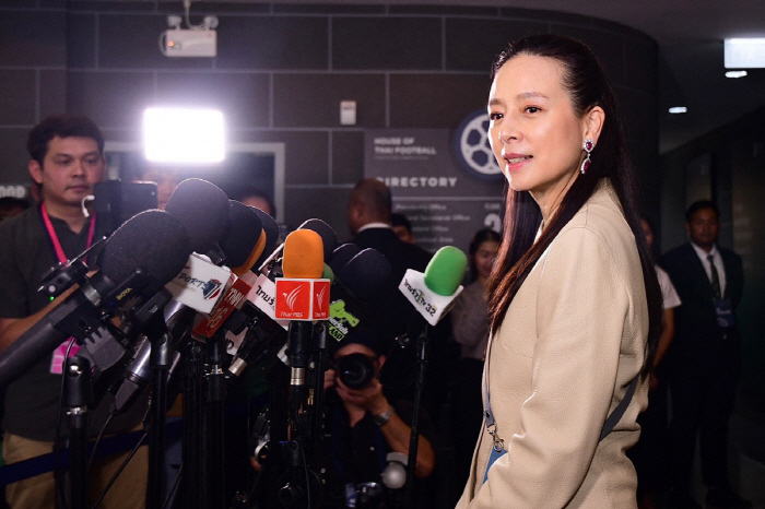 It wasn't Shin Tae-yong and Park Hang-seo Hudson from Tottenham is appointed as the next head coach of Thailand's national soccer team