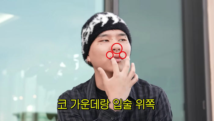 Kim Ji-sun is addicted to piercings, and she's working as a rapper Shiva, and she's very upset (Sunpung Sun-woo Yong-yeo)