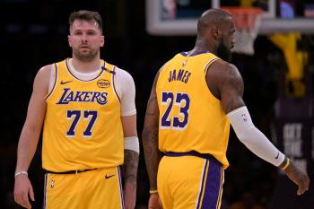LeBron, that's a big help. JJ Redic's words. Los Angeles Lakers Video Analysis of Opener Defeat LeBron's Active Opinion