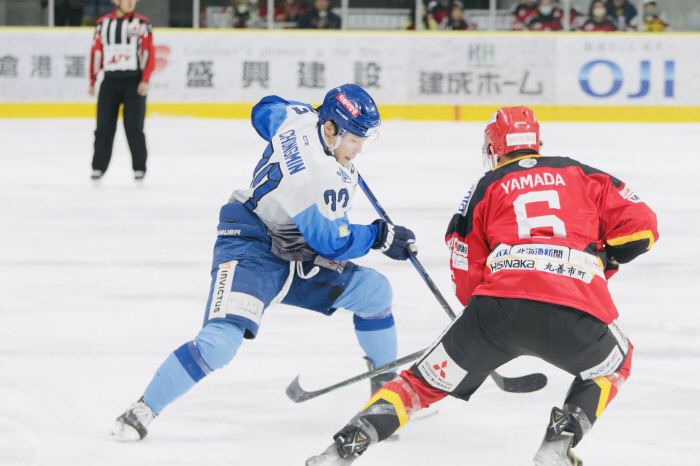  Asia's all-time talent Lee Chong-min enters the AHL just below the NHL for the first time in Korean ice hockey...Cleveland Monsters contract