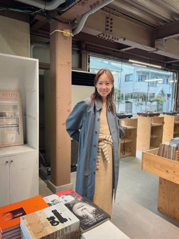  Gong Hyo-jin, 45, with a picture of a belly...♥ Kevin Oh, it's not true that you're pregnant