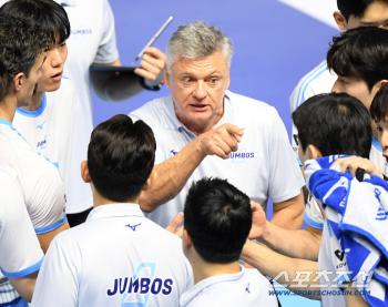  Director Henan Dal Zotto