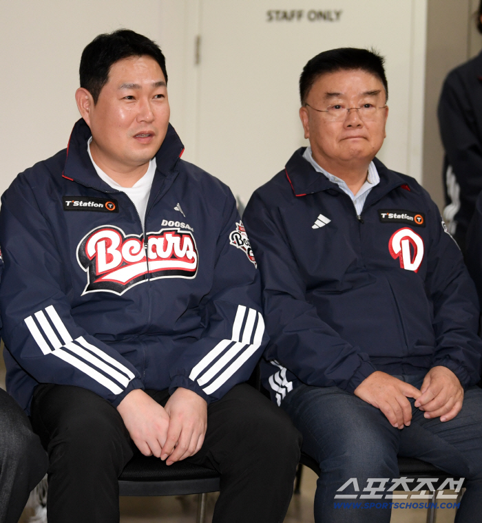  Yang Eui-ji Kim Tae-ryong attends the inauguration ceremony of director Kim Won-hyung