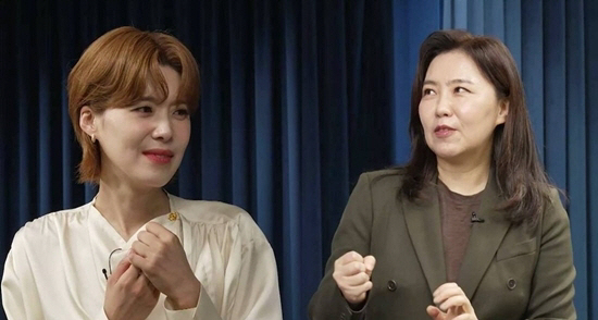 SBS's new entertainment show 'Watching Report' reveals the briefing room of the presidential office building for the first time in the broadcast