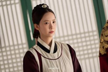 Yoona Impresses Co-Stars with Unstoppable Work Ethic on Drama Set