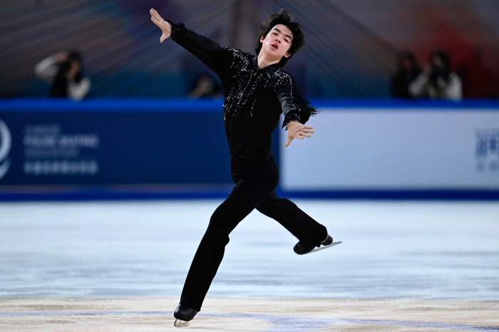 Cha Jun-hwan, a figure skater who is in trouble for jumping, ranked 7th in the Grand Prix short...女 Shin Ji-ah 4th → Lee Hae-in 7th (round)